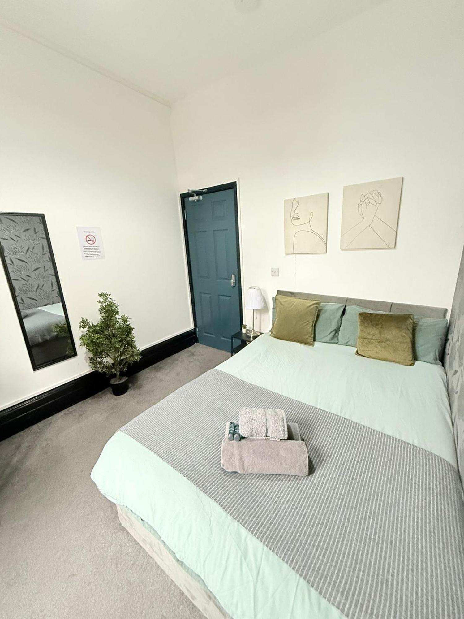 10 Minutes To Central London Vaux Exterior photo