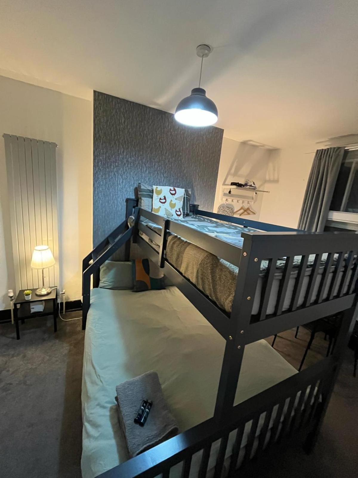 10 Minutes To Central London Vaux Exterior photo